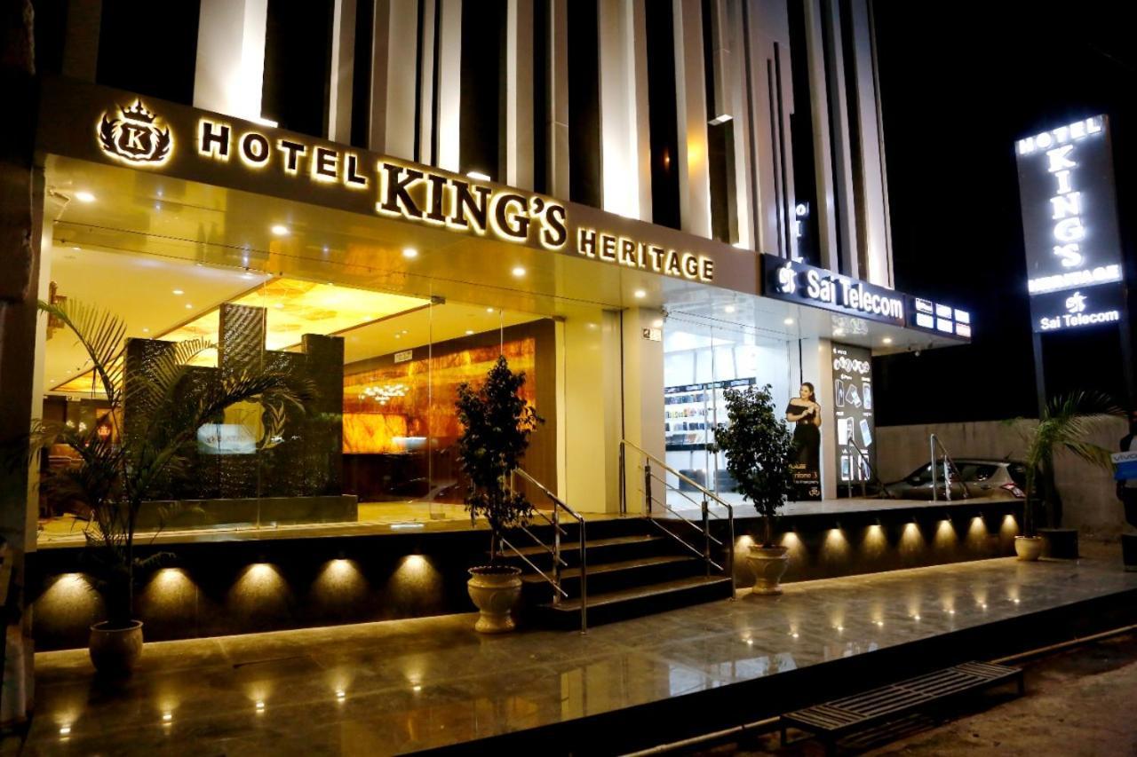 Hotel Kings Heritage Surat Esterno foto